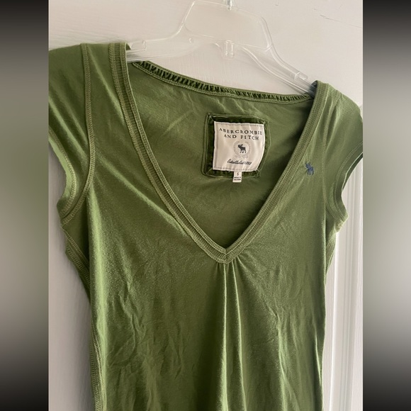 Abercrombie V Neck Tee - Vintage Green - Picture 2 of 6